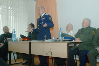 Выступает атаман Гусев